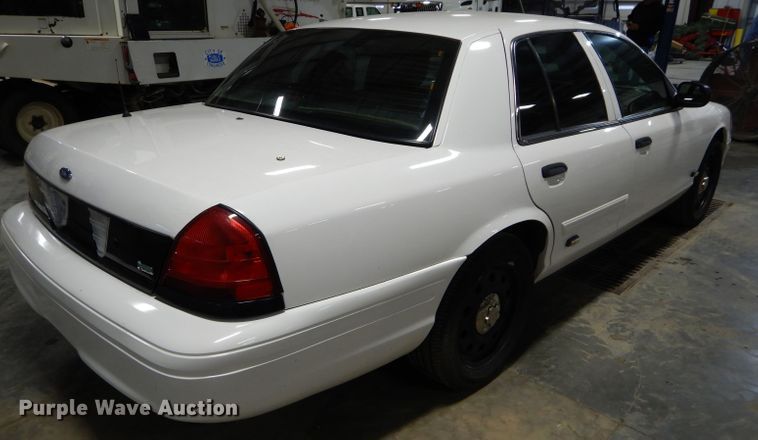 image for item DH2628 2011 Ford Crown Victoria Police Interceptor