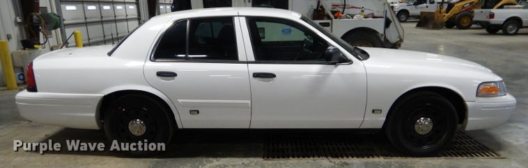 image for item DH2628 2011 Ford Crown Victoria Police Interceptor