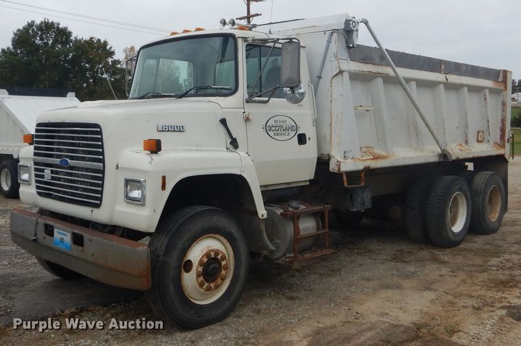 image for item DH6245 1995 Ford L8000 dump truck