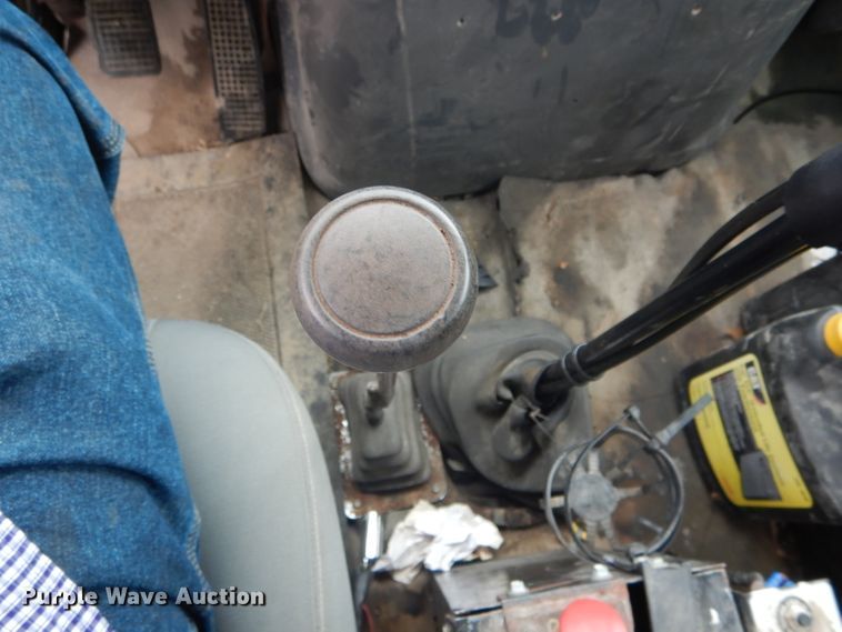 image for item DH6245 1995 Ford L8000 dump truck