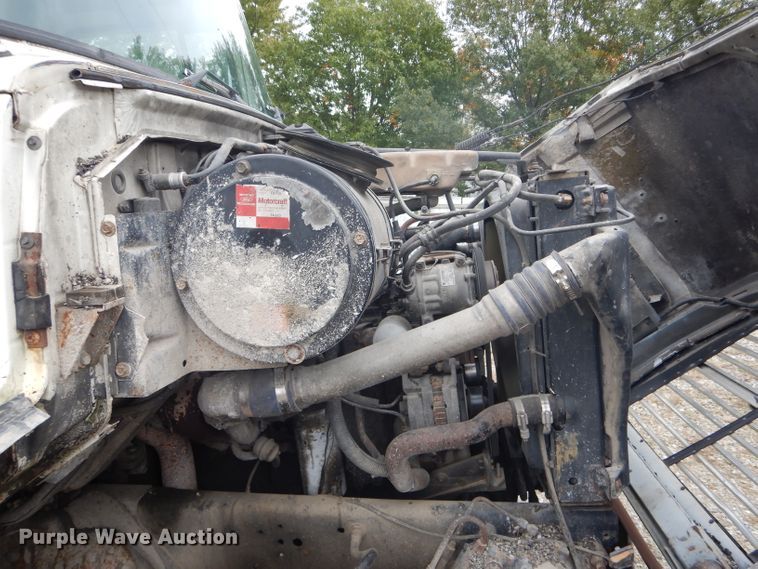 image for item DH6245 1995 Ford L8000 dump truck