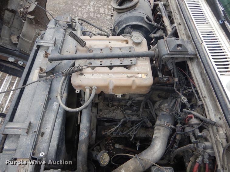 image for item DH6245 1995 Ford L8000 dump truck