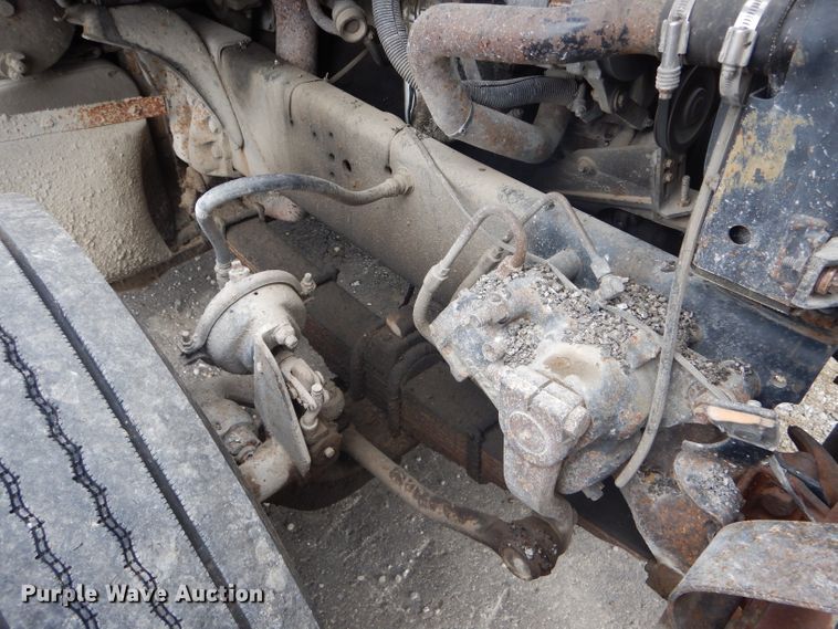 image for item DH6245 1995 Ford L8000 dump truck