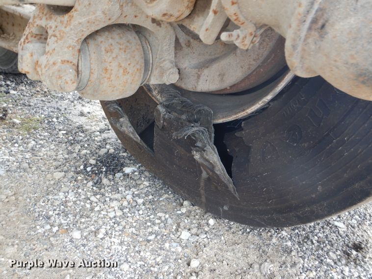 image for item DH6245 1995 Ford L8000 dump truck