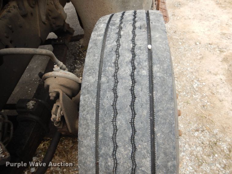 image for item DH6245 1995 Ford L8000 dump truck