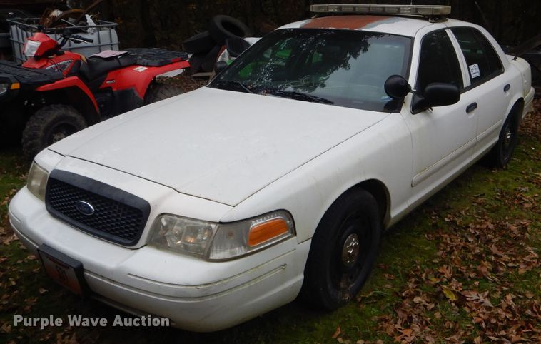image for item DH6247 2005 Ford Crown Victoria Police Interceptor