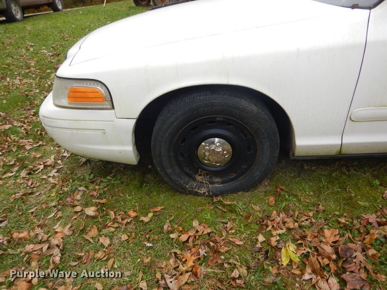 image for item DH6247 2005 Ford Crown Victoria Police Interceptor