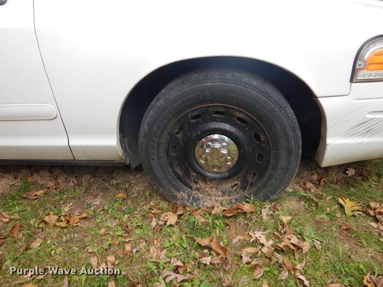 image for item DH6247 2005 Ford Crown Victoria Police Interceptor