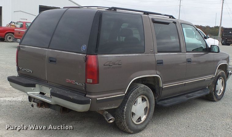 image for item DH7753 1997 GMC Yukon 1500 SUV
