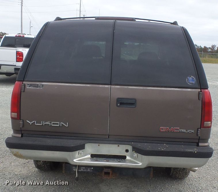 image for item DH7753 1997 GMC Yukon 1500 SUV