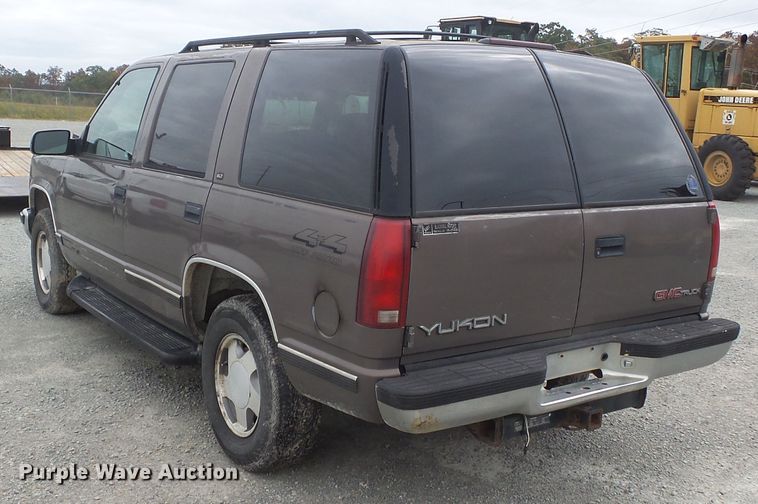 image for item DH7753 1997 GMC Yukon 1500 SUV