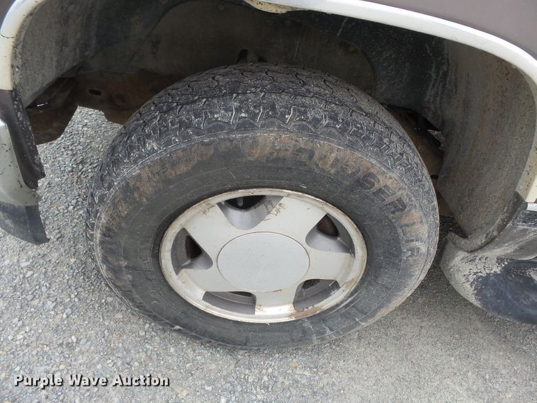 image for item DH7753 1997 GMC Yukon 1500 SUV