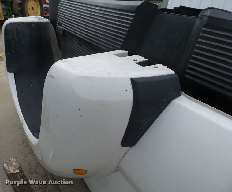 image for item DH7755 2012 Ford F350 pickup truck bed