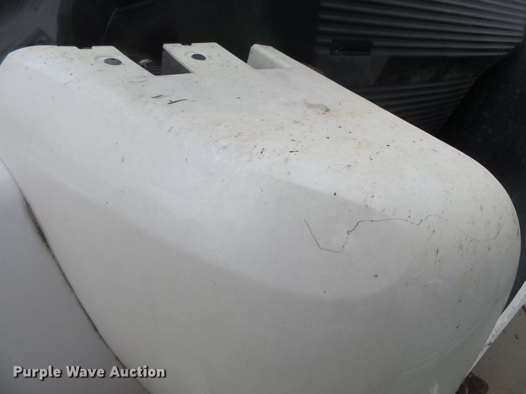 image for item DH7755 2012 Ford F350 pickup truck bed