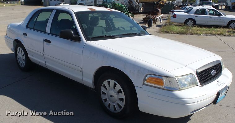 image for item DH7757 2006 Ford Crown Victoria Police Interceptor