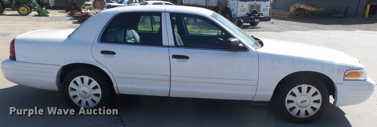 image for item DH7757 2006 Ford Crown Victoria Police Interceptor