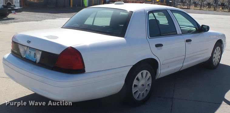 image for item DH7757 2006 Ford Crown Victoria Police Interceptor