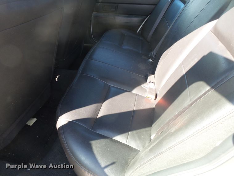 image for item DH7757 2006 Ford Crown Victoria Police Interceptor