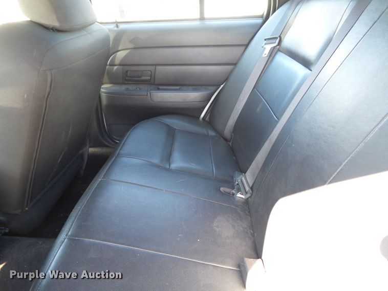 image for item DH7757 2006 Ford Crown Victoria Police Interceptor