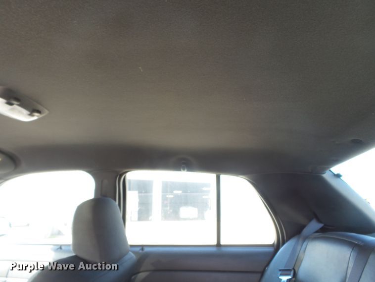 image for item DH7757 2006 Ford Crown Victoria Police Interceptor