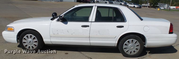 image for item DH7758 2009 Ford Crown Victoria Police Interceptor