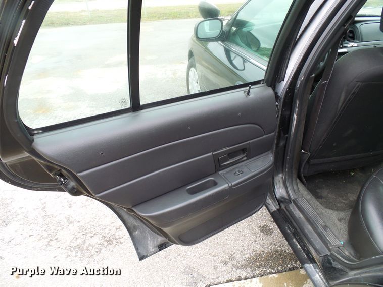 image for item DI0697 2007 Ford Crown Victoria Police Interceptor