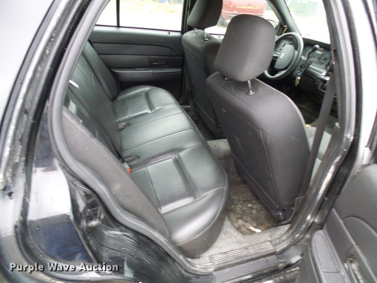 image for item DI0697 2007 Ford Crown Victoria Police Interceptor