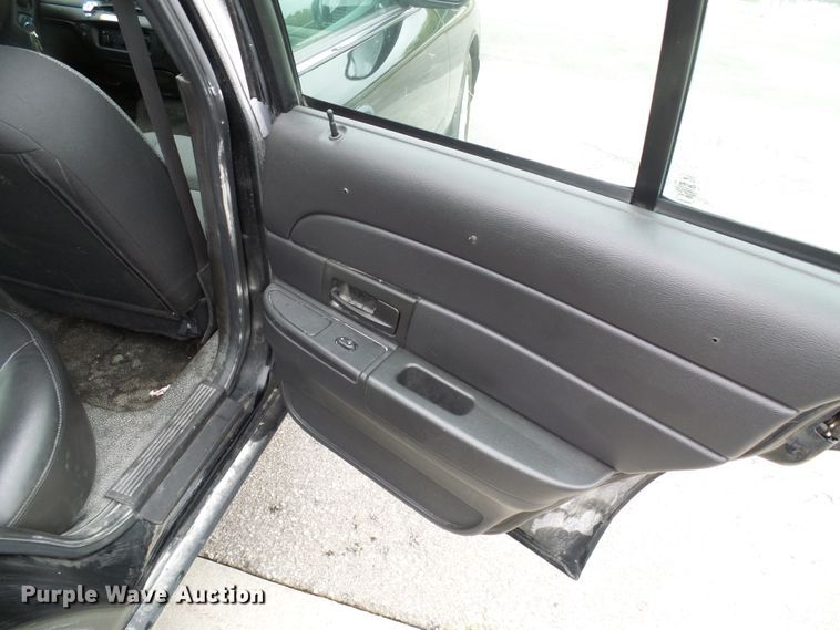 image for item DI0697 2007 Ford Crown Victoria Police Interceptor