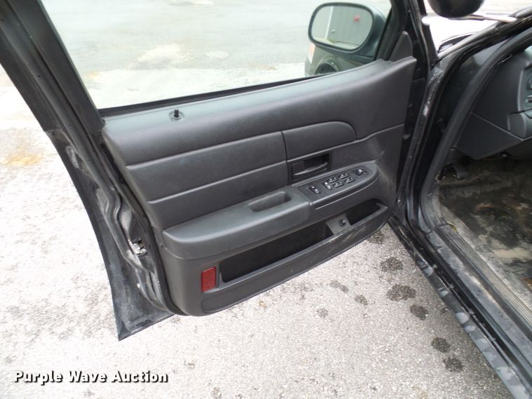 image for item DI0697 2007 Ford Crown Victoria Police Interceptor