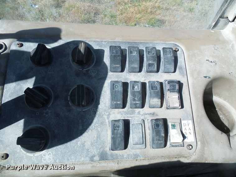 image for item DI0710 2004 Case 721D wheel loader