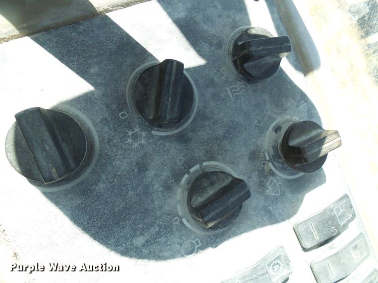 image for item DI0710 2004 Case 721D wheel loader