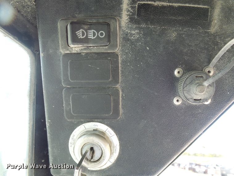 image for item DI0711 1998 Bobcat 863 skid steer