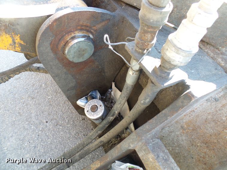 image for item DI0712 ACS Case 721E grapple bucket