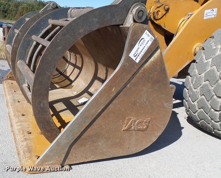 image for item DI0712 ACS Case 721E grapple bucket