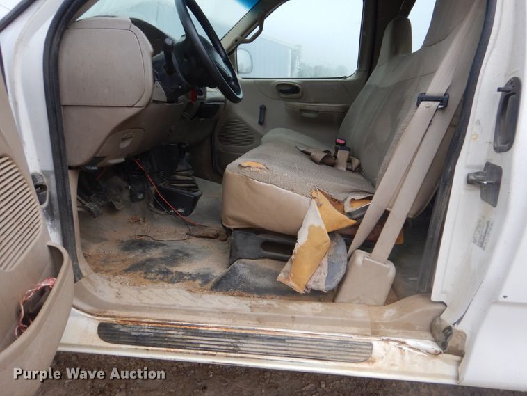 image for item DI2305 2000 Ford F150 XL SuperCab pickup truck