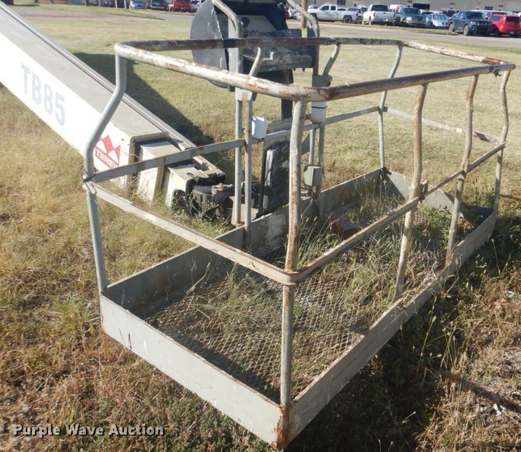 image for item DI2353 1999 Terex TB85 boom lift