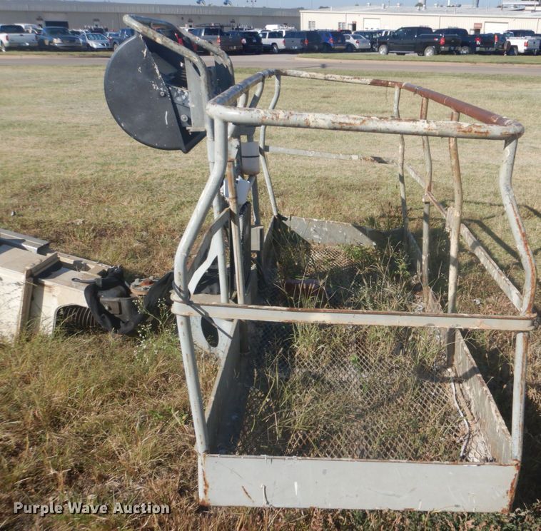 image for item DI2353 1999 Terex TB85 boom lift