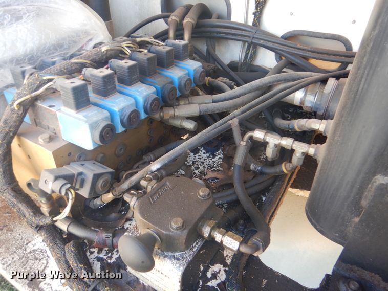 image for item DI2353 1999 Terex TB85 boom lift