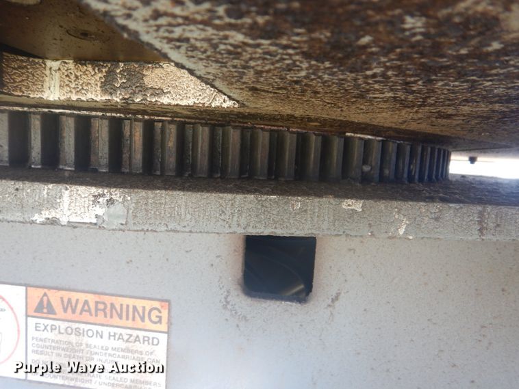 image for item DI2353 1999 Terex TB85 boom lift