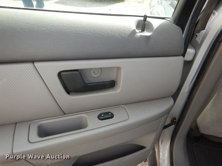 image for item DI2610 2006 Ford Taurus