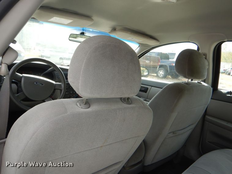 image for item DI2610 2006 Ford Taurus