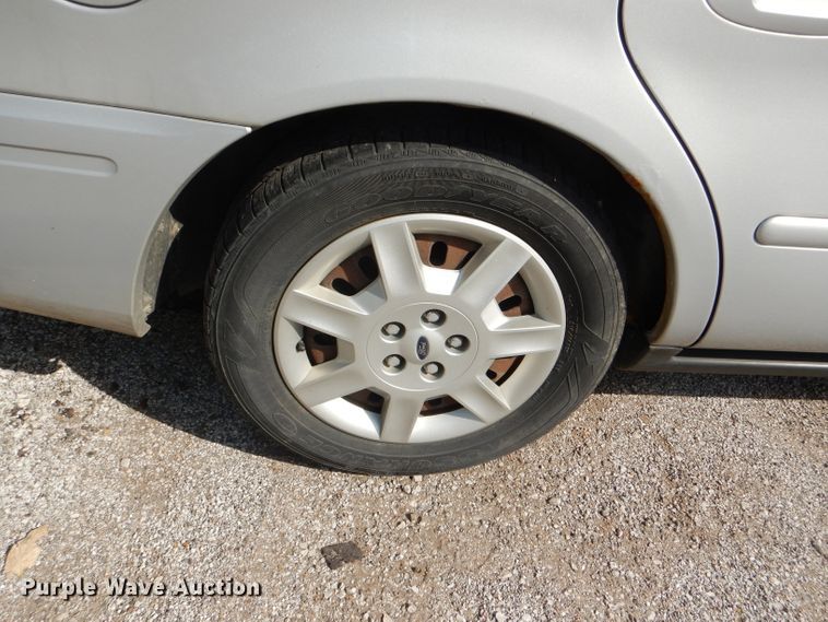 image for item DI2610 2006 Ford Taurus