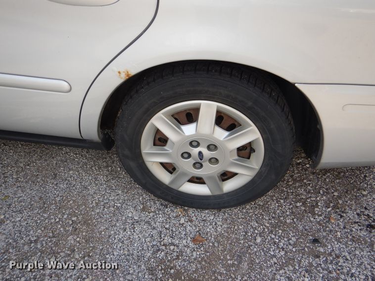 image for item DI2610 2006 Ford Taurus