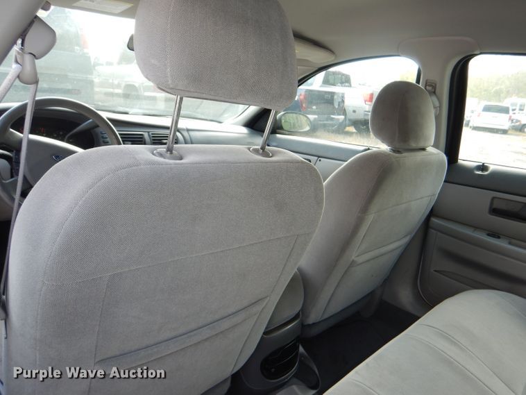 image for item DI2611 2006 Ford Taurus