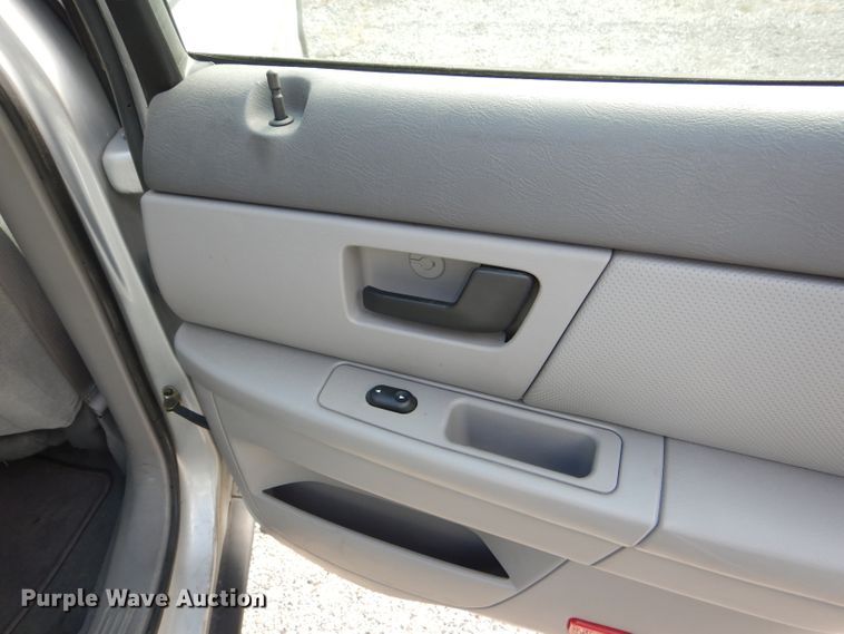 image for item DI2611 2006 Ford Taurus