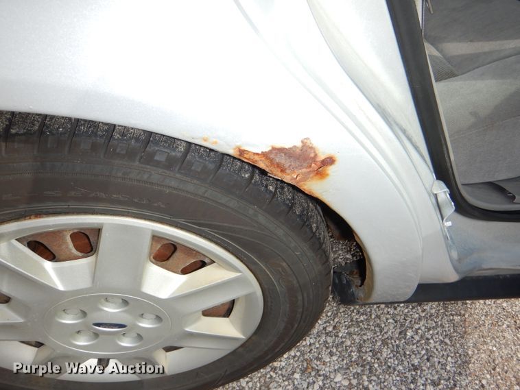 image for item DI2611 2006 Ford Taurus