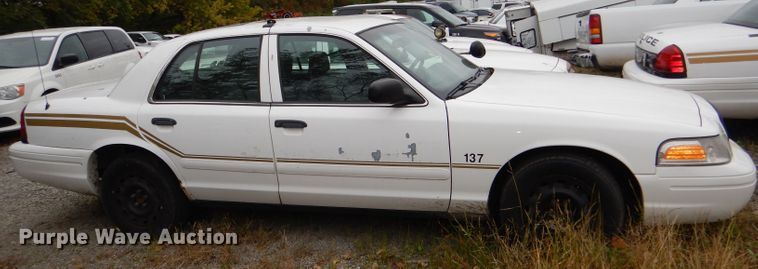 image for item DI2613 2005 Ford Crown Victoria Police Interceptor