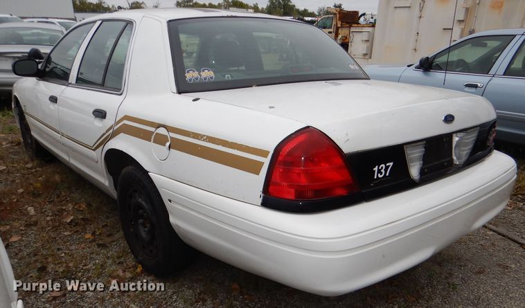image for item DI2613 2005 Ford Crown Victoria Police Interceptor