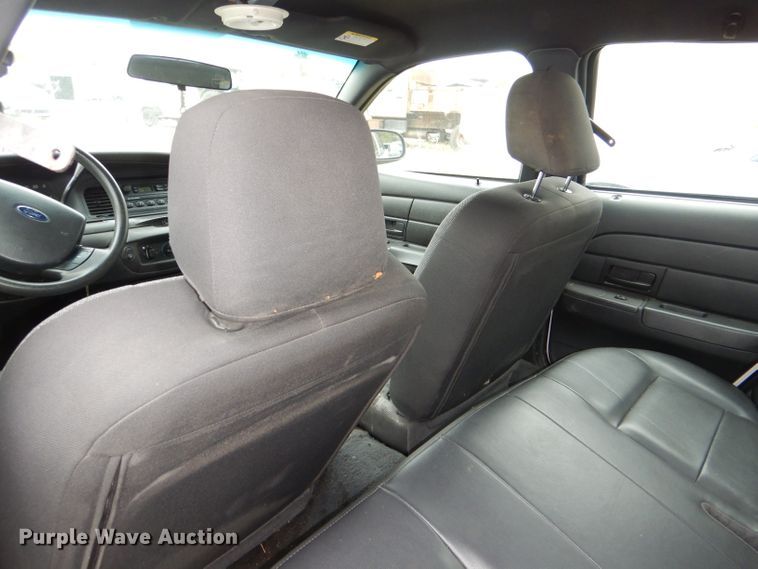 image for item DI2613 2005 Ford Crown Victoria Police Interceptor