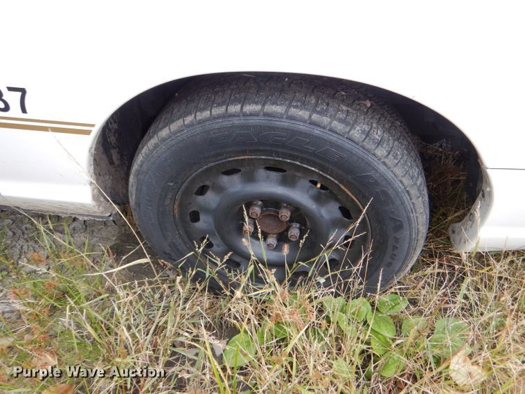 image for item DI2613 2005 Ford Crown Victoria Police Interceptor